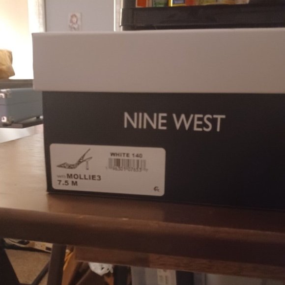 Nine West WNMOLLIE3 Slingbacks - Picture 5 of 5